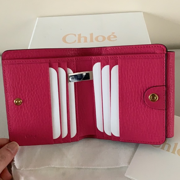 👏SOLD on IG👏Chloe Bifold Wallet - Picture 5 of 11